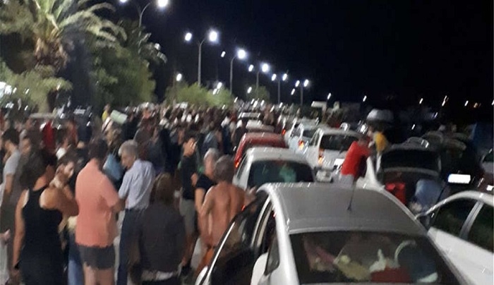 Παραμένουν εγκλωβισμένοι στη Σαμοθράκη οι τουρίστες