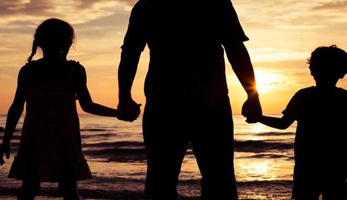Δικαστική απόφαση ανοίγει για πρώτη φορά το δρόμο στην κοινή επιμέλεια τέκνων