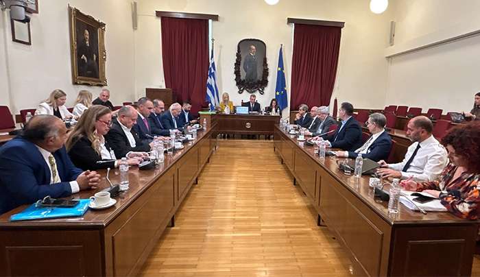 «Η νέα Ευρωπαϊκή Στρατηγική για τα νησιά στη Βουλή, με πρωτοβουλία του Μάνου Κόνσολα»