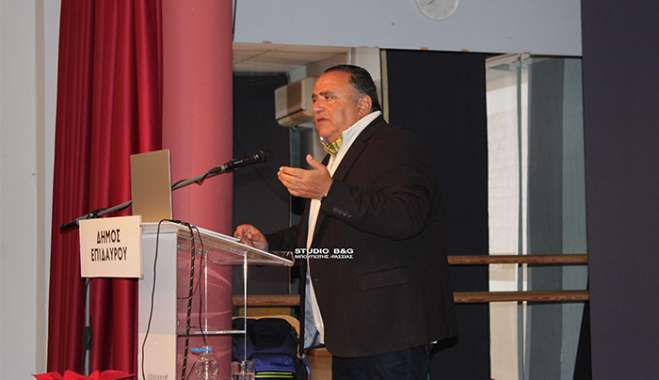 Ομιλία του Μανώλη Σφακιανάκη στην ενορία Αγίου Βασιλείου στο Λυγουριό Αργολίδας