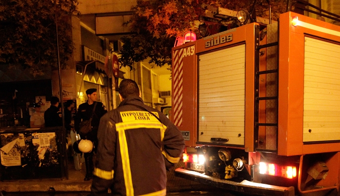 Ανείπωτη τραγωδία στην Κατερίνη – Τρεις νεκροί από φωτιά σε πολυκατοικία