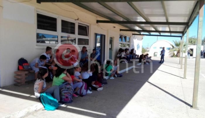 Κρήτη: Παράδοση μαθήματος στην Ελλάδα του 2016 - Οι εικόνες που κάνουν το γύρο του διαδικτύου [pics]