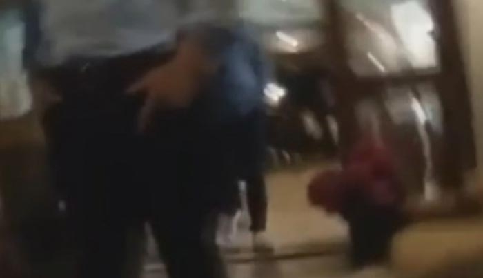 Πάτρα: Το βίντεο του επεισοδίου σε ψαροταβέρνα - Ο λογαριασμός και οι σκηνές απείρου κάλλους [vid]