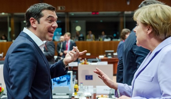 Οικονομολόγοι σε Μέρκελ για Ελλάδα: Θα σας θυμάται η ιστορία για τις αποφάσεις σας