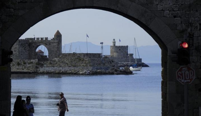 Ρόδος: Σάλος με Γερμανό δημοσιογράφο! Καταγγελίες ξενοδόχου για απάτη με γνωστή ταξιδιωτική ιστοσελίδα