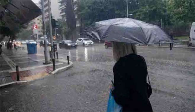 Καιρός σήμερα: Καταιγίδες στο Ιόνιο και την Ήπειρο – Από 14 ως 19 βαθμούς η θερμοκρασία