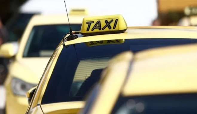 Από αστυνομικούς της Ομάδας ΔΙ.ΑΣ. συνελήφθη 34χρονος ημεδαπός ο οποίος γρονθοκόπησε οδηγό ταξί και προκάλεσε ζημιές στο όχημα στην περιοχή του Πειραιά