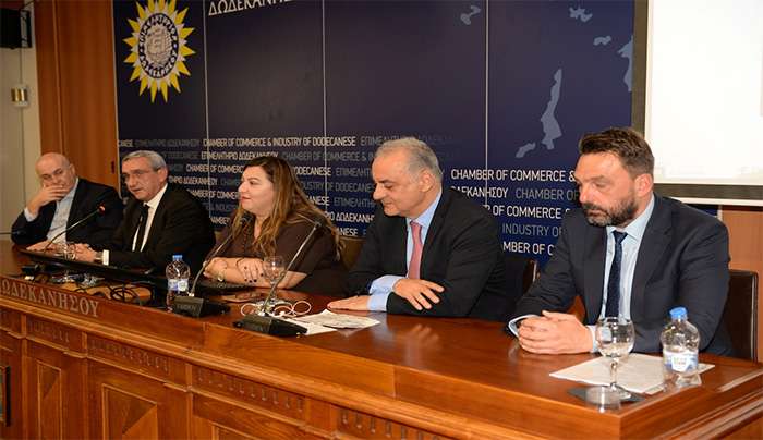 ΑΝΔΩ: ΕΚΔΗΛΩΣΕΙΣ ΕΠΙΤΡΟΠΗΣ ΚΑΙ ΚΟΙΝΟΒΟΥΛΙΟΥ ΣΤΗ ΡΟΔΟ (ΦΩΤΟ)