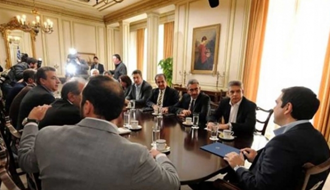 Περιφερειάρχες: «Εν αγνοία μας η τροπολογία για το ασυμβίβαστο»