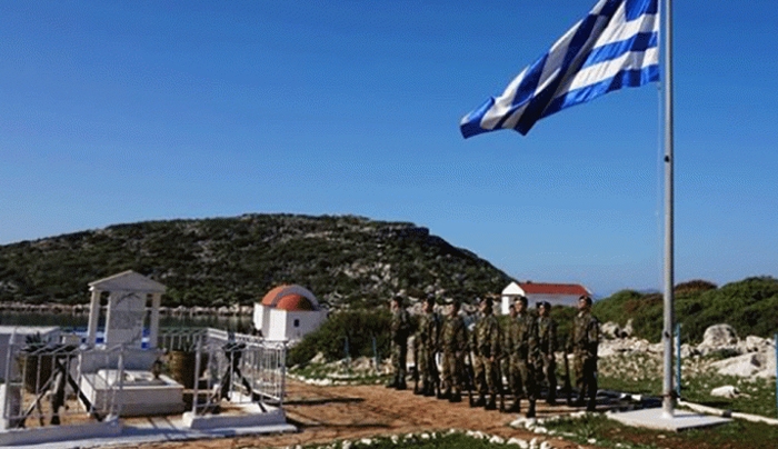 Νήσος Ρω: Μια σημαία, λίγοι φαντάροι και μια βαριά ιστορία