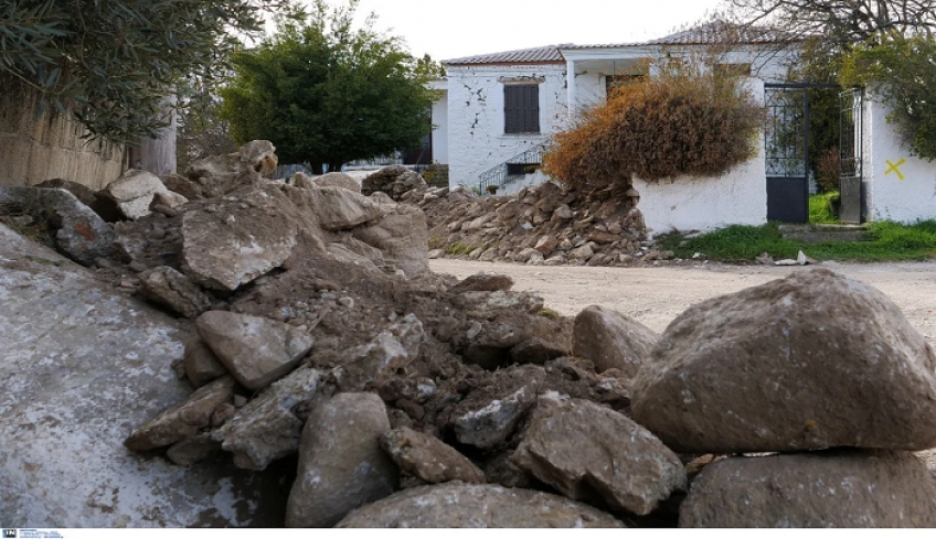 Σεισμός στην Ελασσόνα: Νεκρός 83χρονος που είχε απεγκλωβιστεί από το γκρεμισμένο σπίτι του