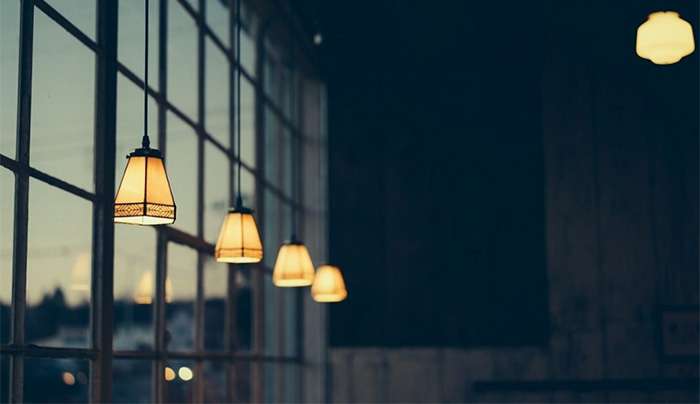 Τέλος το νυχτερινό τιμολόγιο ρεύματος: Αυτές τις ώρες θα είναι πιο φθηνό