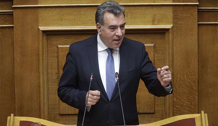 ΜΑΝΟΣ ΚΟΝΣΟΛΑΣ:  «Μπαίνουν κανόνες στη λειτουργία των εταιρειών που έχουν αγοράσει τα δάνεια των πολιτών»