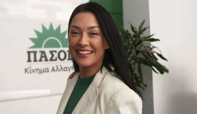 Η Νάντια Γιαννακοπούλου ανακοίνωσε την υποψηφιότητά της για την προεδρία του ΠΑΣΟΚ