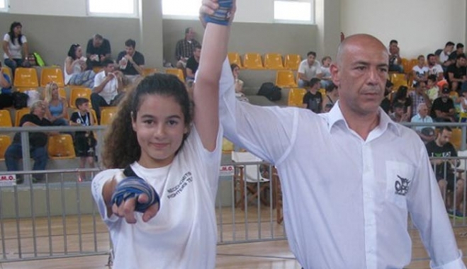 ΧΑΛΚΙΝΟ μετάλλιο για την μικρή Διονυσία Χουρδά στο Παγκόσμιο Πρωτάθλημα Kick Boxing με την Εθνική