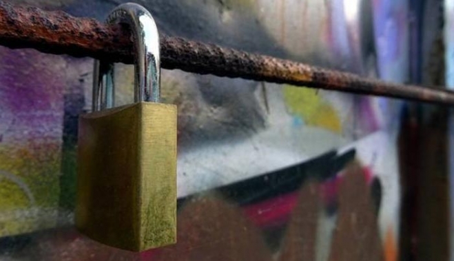 Καταστροφικό το 2016: Λουκέτο σε 10.000 επιχειρήσεις μέσα σε ένα εξάμηνο