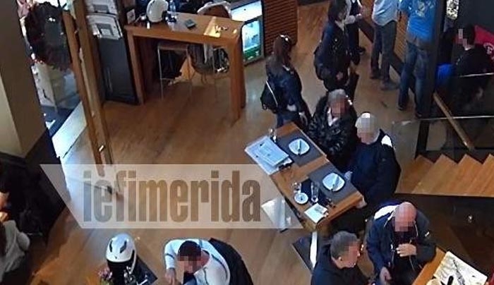 Αποκλειστικά βίντεο: Δείτε εν δράσει τις Ρουμάνες πορτοφολούδες που έχουν μαδήσει το κέντρο της Αθήνας