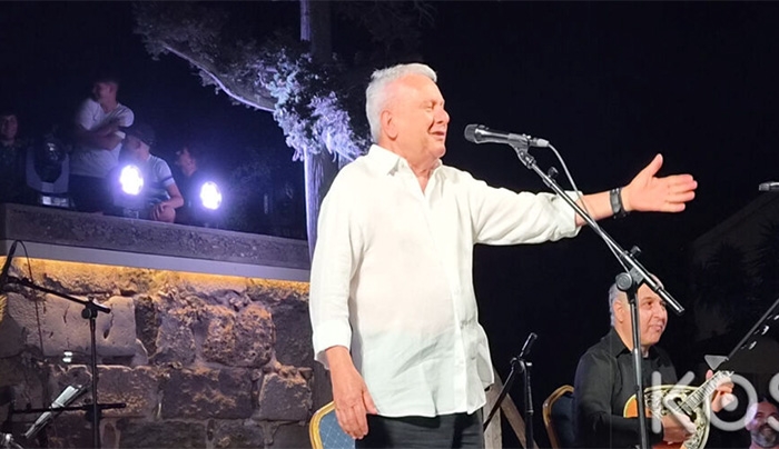 Μια βραδιά γεμάτη ποίηση και μελωδία... | Η Κως «ταξίδεψε» μουσικά με τον Μανώλη Μητσιά και την Αλεξάνδρα Γκράβας