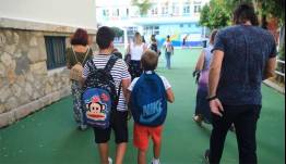 Δημοτικά σχολεία: Τι ισχύει φέτος για απουσίες, κινητά τηλέφωνα, κατ΄ οίκον εργασίες
