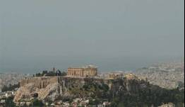 Καιρός σήμερα: Αποπνικτική ατμόσφαιρα με ζέστη και αφρικανική σκόνη – Στους 34 βαθμούς η θερμοκρασία στην Αττική