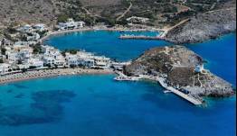 «Καίει» η αγορά ακινήτων στα ελληνικά νησιά - Έως και 7.600 €/τ.μ. για ένα σπίτι στην Αντίπαρο