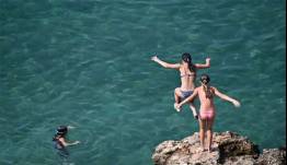 Καιρός σήμερα: Άνεμοι 5 μποφόρ στην Αττική, έως 39 βαθμούς η θερμοκρασία στη χώρα – Πού θα βρέξει